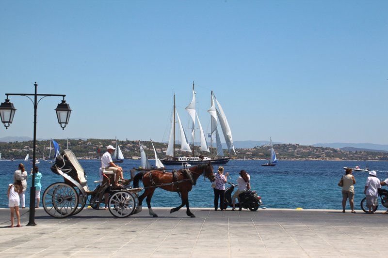 Οι Σπέτσες είναι το νησί που θα κάνει ο Μάρδας θερινό Νταβός -Ολες οι λεπτομέρειες [εικόνες] | iefimerida.gr 3