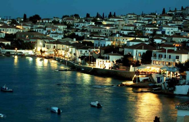 Οι Σπέτσες είναι το νησί που θα κάνει ο Μάρδας θερινό Νταβός -Ολες οι λεπτομέρειες [εικόνες] | iefimerida.gr 5