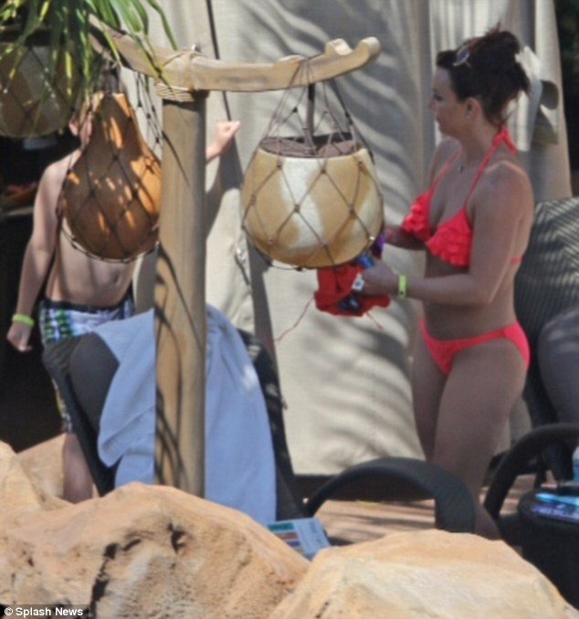 Η πτώση μίας σταρ: Η Μπρίντεϊ Σπίαρς μεγάλωσε και «γκρέμισε» το κορμί που είχε χτίσει [εικόνες] | iefimerida.gr 3