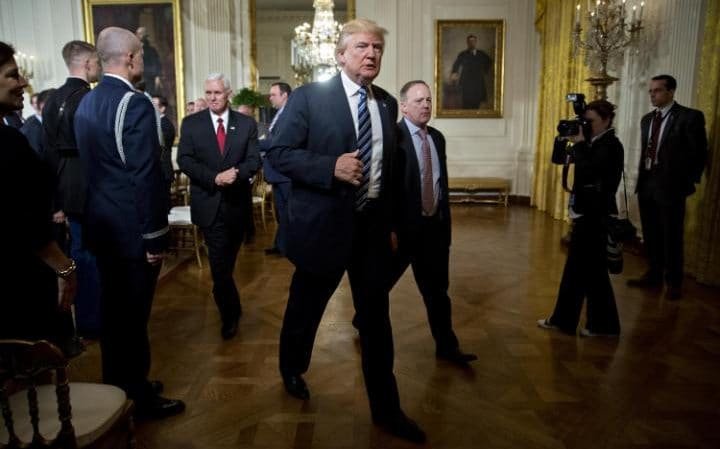 Ποιος είναι ο εκπρόσωπος του Τραμπ που μισούν οι δημοσιογράφοι [εικόνες] | iefimerida.gr 3