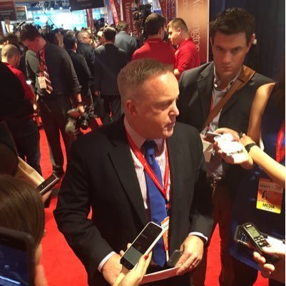 Ποιος είναι ο εκπρόσωπος του Τραμπ που μισούν οι δημοσιογράφοι [εικόνες] | iefimerida.gr 1