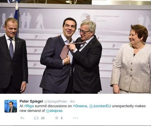 Η ερμηνεία του Πίτερ Σπίγκελ στη γραβάτα που φορά ο Γιούνκερ στον Τσίπρα [εικόνα] | iefimerida.gr 0