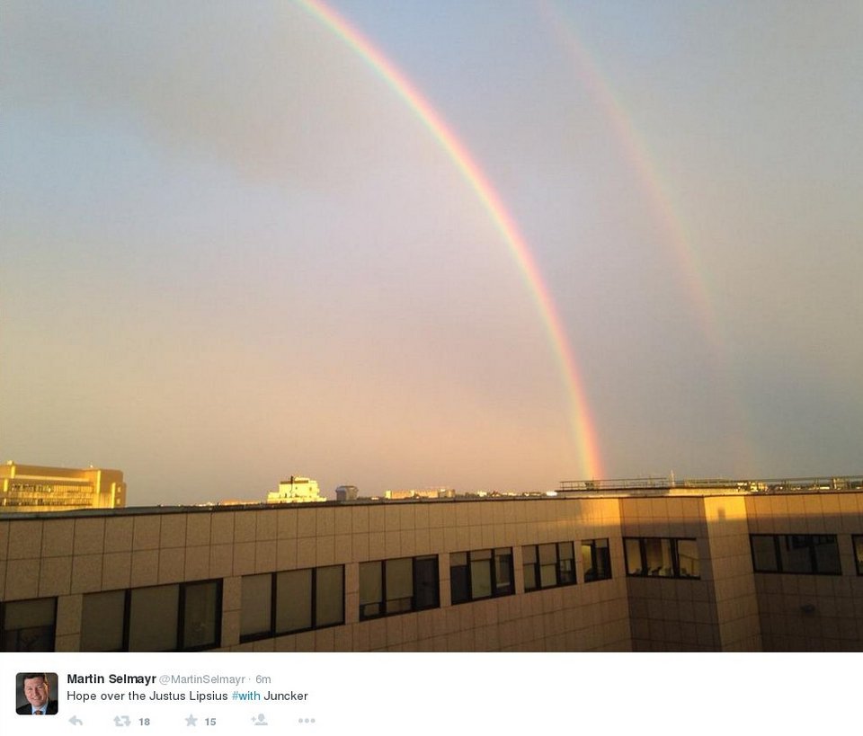 H φωτογραφία-μήνυμα για τις διαπραγματευσεις: Η ελπίδα πάνω από την Κομισιόν [εικόνα] | iefimerida.gr 0