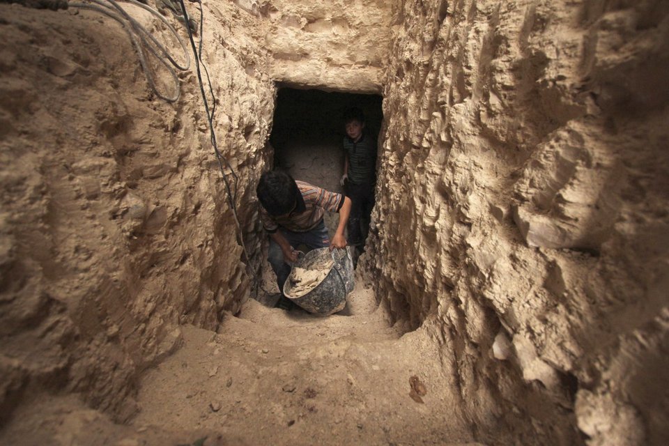 Τα αρχαία σπήλαια στη Συρία που έγιναν πολεμικά καταφύγια -Η καθημερινή ζωή οικογενειών στα δαιδαλώδη τούνελ [εικόνες] | iefimerida.gr 8