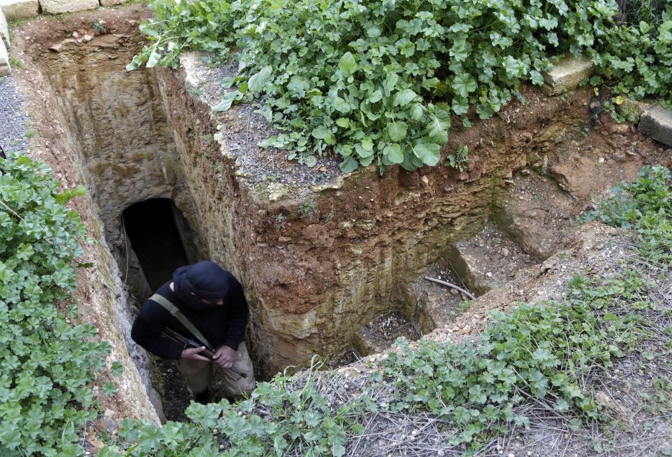 Τα αρχαία σπήλαια στη Συρία που έγιναν πολεμικά καταφύγια -Η καθημερινή ζωή οικογενειών στα δαιδαλώδη τούνελ [εικόνες] | iefimerida.gr 11