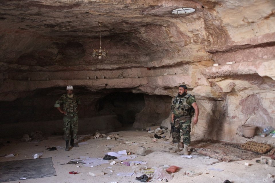 Τα αρχαία σπήλαια στη Συρία που έγιναν πολεμικά καταφύγια -Η καθημερινή ζωή οικογενειών στα δαιδαλώδη τούνελ [εικόνες] | iefimerida.gr 18