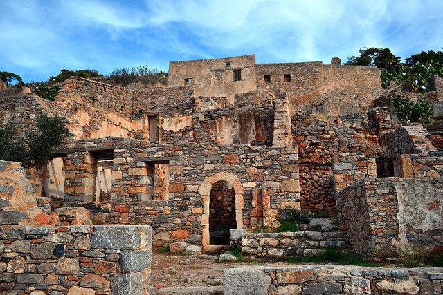 Τα ομορφότερα εγκαταλελειμμένα μέρη στον κόσμο-Η Σπιναλόγκα «φιγουράρει» στη λίστα [εικόνες] | iefimerida.gr 1