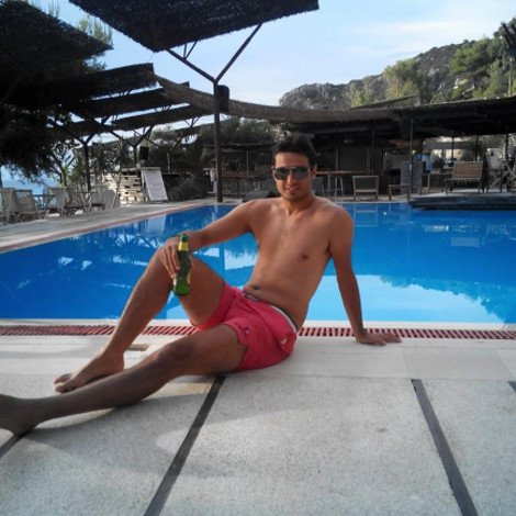 Σπύρος Σώζος, ο ηρωικός πιλότος του Corsair που συνετρίβη -Ο 28χρονος που με την ψυχραιμία του απέτρεψε την τραγωδία [εικόνες] | iefimerida.gr 0