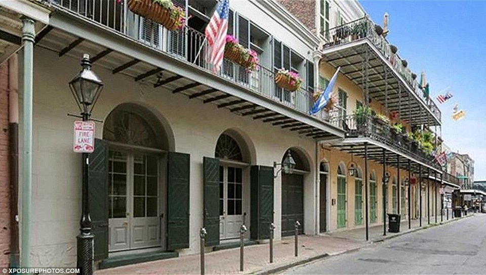 Πώς θα χωρίσουν τα 400 εκατ. $ ο Πιτ με την Τζολί - Η αμύθητη περιουσία τους [εικόνες]  | iefimerida.gr 1