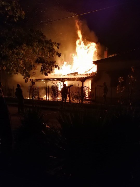 Τραγωδία στον Εβρο: Ηλικιωμένη κάηκε μέσα στο σπίτι της στην Κομάρα [εικόνα] | iefimerida.gr 0