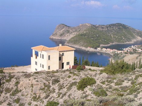 Λύθηκε το μυστήριο με την βίλα στη «μέση του πουθενά» που μάγεψε τη Huffington Post -Στέκει σε μια από τις ομορφότερες γωνιές της Ελλάδας [εικόνες] | iefimerida.gr 3