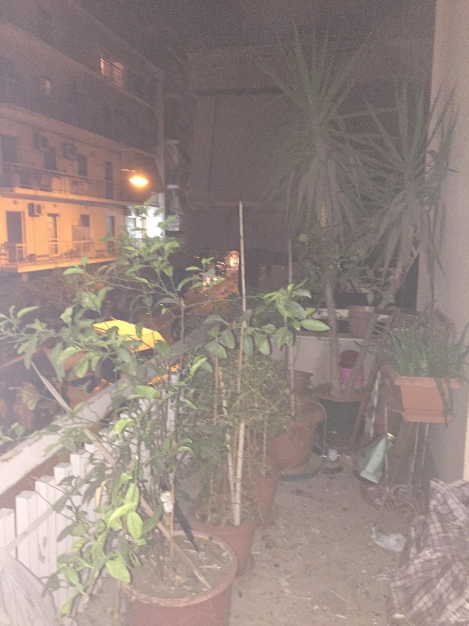 Εικόνες από το σπίτι της εισαγγελέως Τσατάνη μετά την έκρηξη [εικόνες] | iefimerida.gr 0