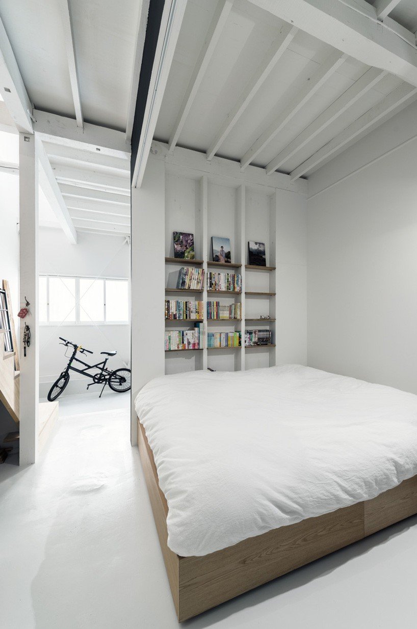 Το σπίτι με τις 3 πόρτες και τους ανύπαρκτους τοίχους: Μία εξωτερική και δύο για τα μπάνια [εικόνες] | iefimerida.gr 8