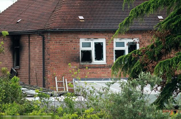 Κάηκαν ζωντανά πέντε παιδιά μέσα στο σπίτι τους [εικόνες] | iefimerida.gr 1