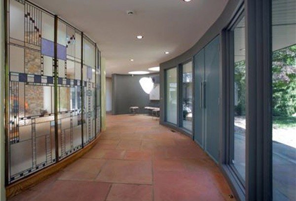 Πωλείται το σπίτι της Γουίντεϊ Χιούστον [εικόνες] | iefimerida.gr 2