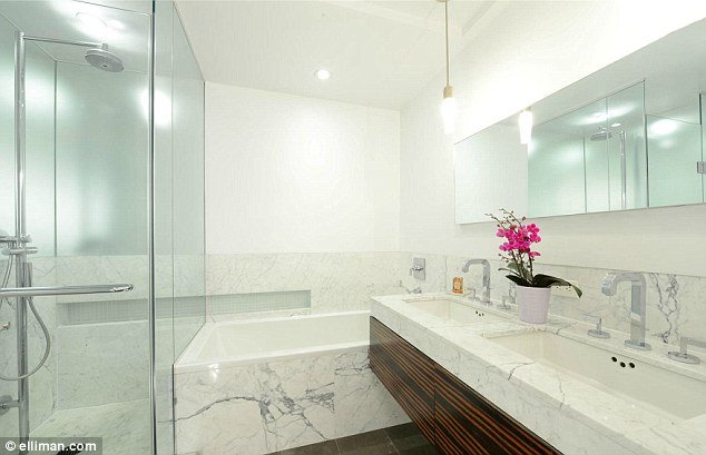 Το εξωπραγματικά ακριβό διαμέρισμα της Λίντσεϊ Λόχαν με ενοίκιο 16.800 δολάρια το οποίο πληρώνει η Oπρα [εικόνες] | iefimerida.gr 5