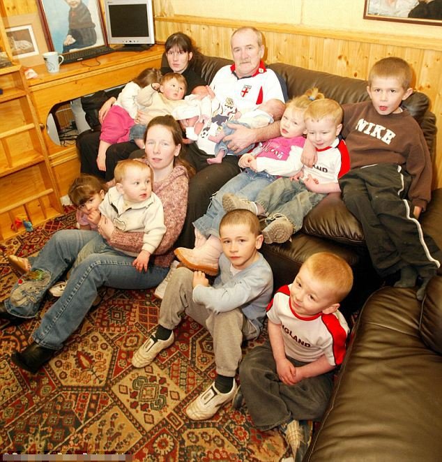 Κάηκαν ζωντανά πέντε παιδιά μέσα στο σπίτι τους [εικόνες] | iefimerida.gr 2