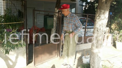  Πανικός στο Ιλιον -Αυτοσχέδια αναχώματα φτιάχνουν οι κάτοικοι για να προστατευθούν από τη βροχή [εικόνες] | iefimerida.gr 1