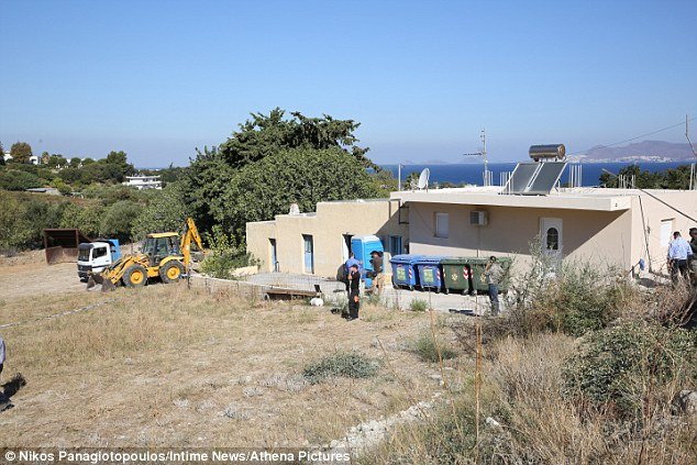 Υπόθεση Μπεν: Ενα ζευγάρι σανδάλια, στοιχείο-κλειδί για τη λύση της υπόθεσης | iefimerida.gr 1
