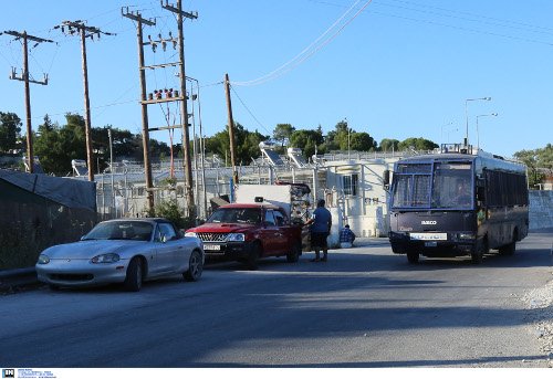 Εκαναν στάχτη τον καταυλισμό της Μόριας -Τον έκαψαν γιατί συνελήφθη μετανάστης [εικόνες & βίντεο] | iefimerida.gr 6