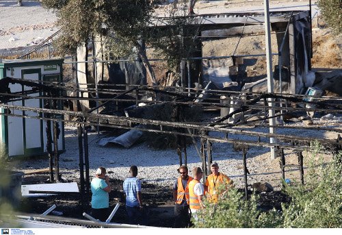 Εκαναν στάχτη τον καταυλισμό της Μόριας -Τον έκαψαν γιατί συνελήφθη μετανάστης [εικόνες & βίντεο] | iefimerida.gr 9