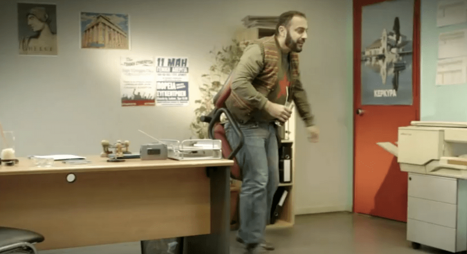 Το νέο προεκλογικό σποτ της ΟΝΝΕΔ για τους δημοσίους υπαλλήλους που άναψε φωτιές στη ΔΑΚΕ [βίντεο] | iefimerida.gr 2