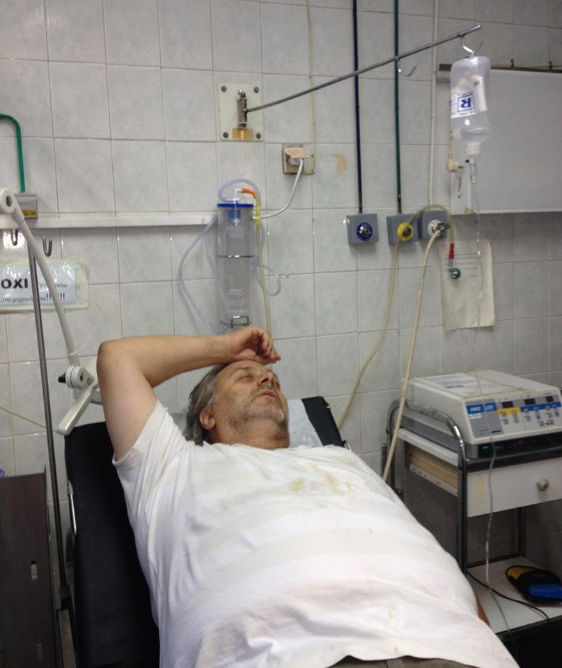 Εστειλαν στο νοσοκομείο δημοσιογράφο που έκανε ρεπορτάζ για την κατάληψη της περιφέρειας Χαλκίδας[εικόνες]  | iefimerida.gr 0