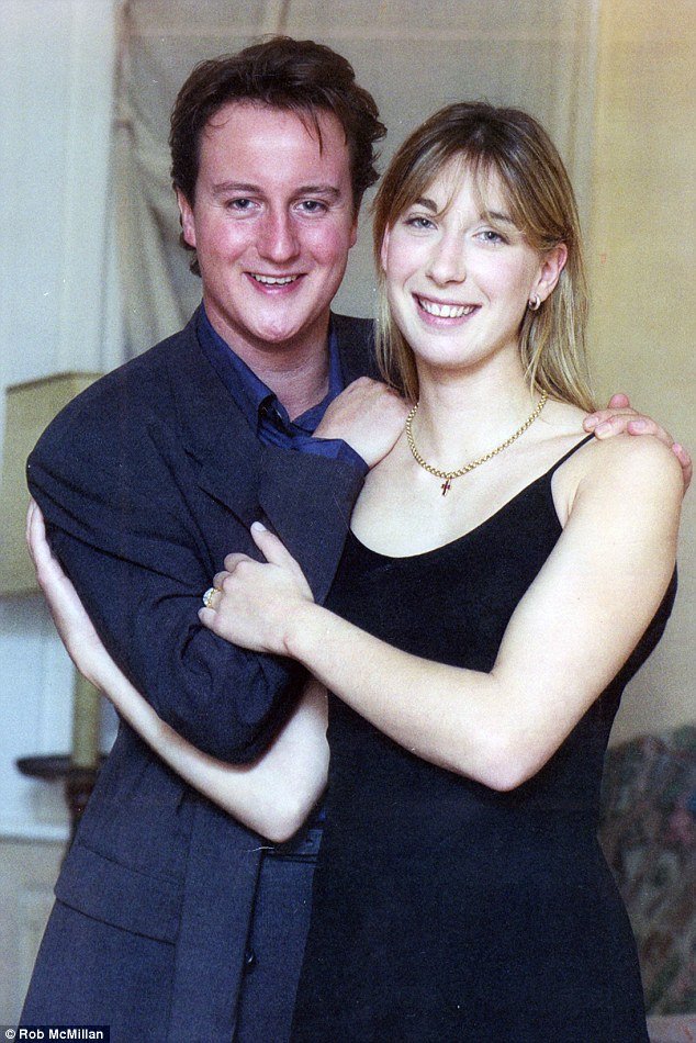 Κάμερον, Κλίντον, Μέρκελ: Οι πανίσχυροι πολιτικοί που κατάφεραν να κρατήσουν τους γάμους τους [εικόνες] | iefimerida.gr 2