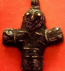 Σταυρός ηλικίας 1.100 ετών, αλλάζει τα ιστορικά δεδομένα της Δανίας [εικόνες]  | iefimerida.gr 1