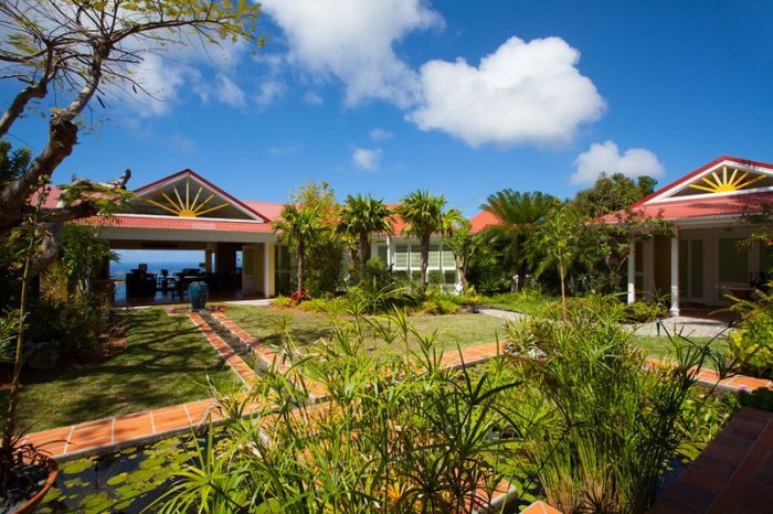 Στιβ Μάρτιν: Στο σφυρί η πολυτελής βίλα του στην Καραϊβική [εικόνες]  | iefimerida.gr 0