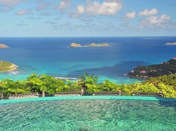 Στιβ Μάρτιν: Στο σφυρί η πολυτελής βίλα του στην Καραϊβική [εικόνες]  | iefimerida.gr 4