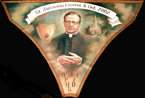 Ο Πάπας όρισε εκπρόσωπο του Βατικανού ένα μέλος της μυστηριώδους οργάνωσης Opus Dei [εικόνες] | iefimerida.gr 4