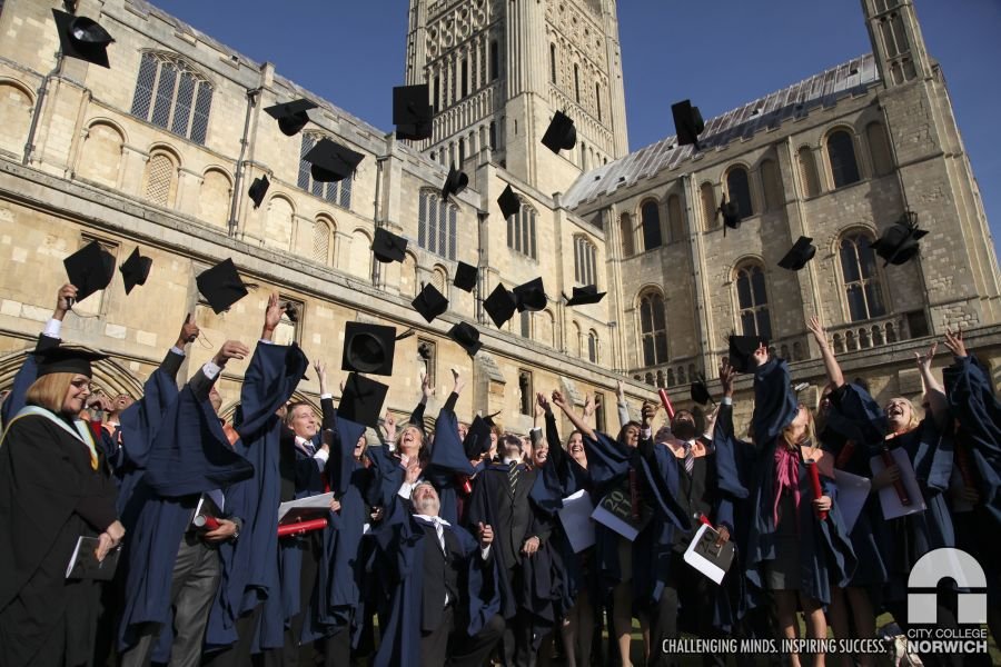 Saint Andrews, η μυθική Πανεπιστημιούπολη της Σκωτίας βγαλμένη από τον Μεσαίωνα [εικόνες] | iefimerida.gr 8