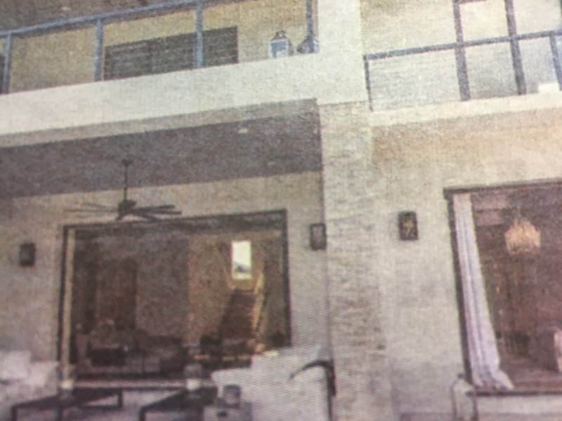 Το αστρονομικό ποσό που πήρε η Ωνάση από την πώληση των στάβλων που είχε με τον Αλβάρο [εικόνες] | iefimerida.gr 1