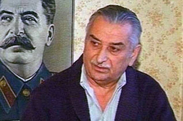 Πέθανε ο εγγονός του Στάλιν -Βρέθηκε νεκρός σε δρόμο κοντά στο σπίτι του | iefimerida.gr 0
