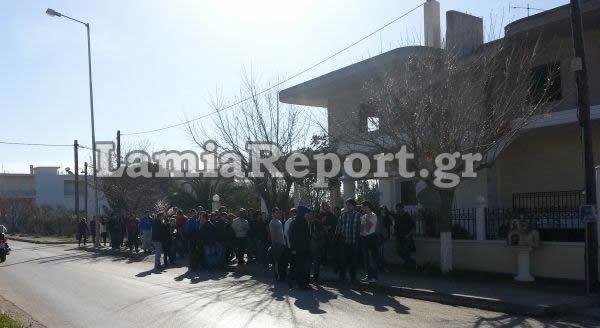 Φοιτητές κατέλαβαν το βουλευτικό γραφείο του Χρήστου Σταϊκούρα [εικόνες] | iefimerida.gr 1