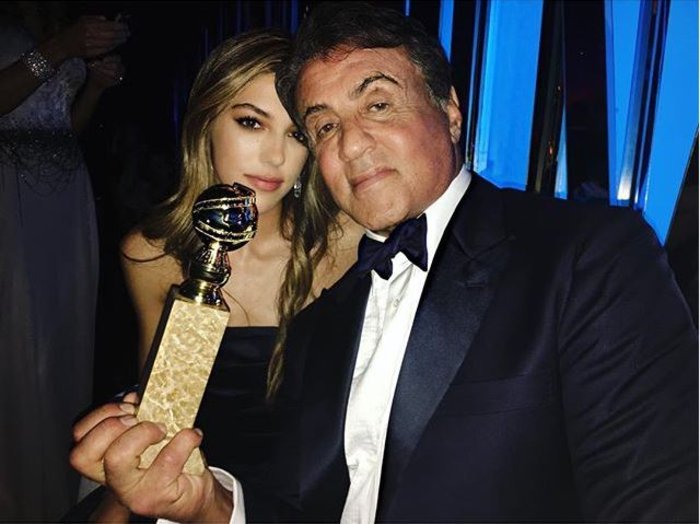 Οι κόρες του Σταλόνε έκλεψαν την παράσταση στις Χρυσές Σφαίρες [εικόνες] | iefimerida.gr 6