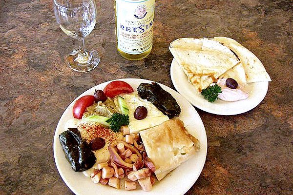 Stalactites: Το ελληνικό σουβλατζίδικο που κάνει θραύση στην Αυστραλία και δίνει 1 εκ. δολάρια για ανακαίνιση [εικόνες] | iefimerida.gr 7