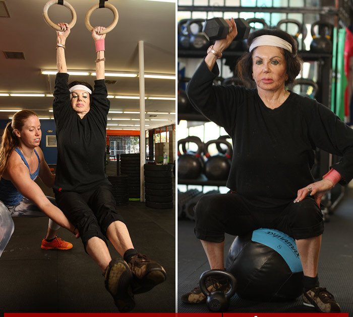 Η μητέρα του Σταλόνε, 92 ετών, «λιώνει» στα γυμναστήρια [εικόνες] | iefimerida.gr 1