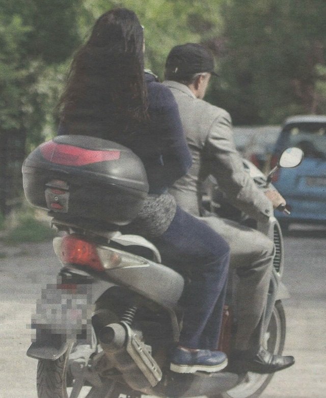 Η νέα ζωή της Βίκυς Σταμάτη -Κυκλοφορεί με βέσπα, ζει στο Χαλάνδρι [εικόνες] | iefimerida.gr 0