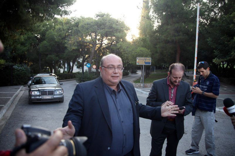 Η στιγμή της αποφυλάκισης της Βίκυς Σταμάτη -Τι δήλωσε στους δημοσιογράφους [εικόνες & βίντεο] | iefimerida.gr 7