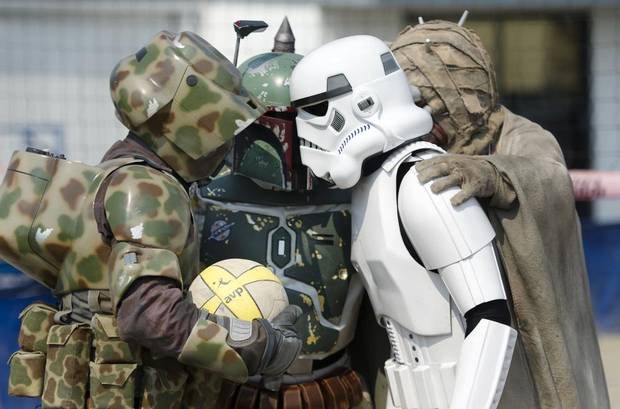 Αυτός είναι ο πιο επικός αγώνας βόλεϊ με τους χαρακτήρες από τον Πόλεμο των Άστρων [εικόνες]   | iefimerida.gr 0