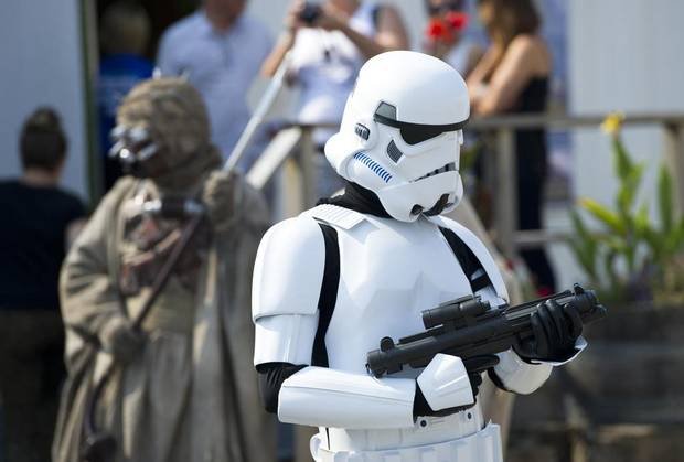 Αυτός είναι ο πιο επικός αγώνας βόλεϊ με τους χαρακτήρες από τον Πόλεμο των Άστρων [εικόνες]   | iefimerida.gr 1