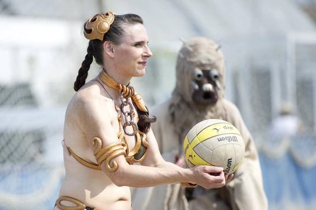 Αυτός είναι ο πιο επικός αγώνας βόλεϊ με τους χαρακτήρες από τον Πόλεμο των Άστρων [εικόνες]   | iefimerida.gr 7