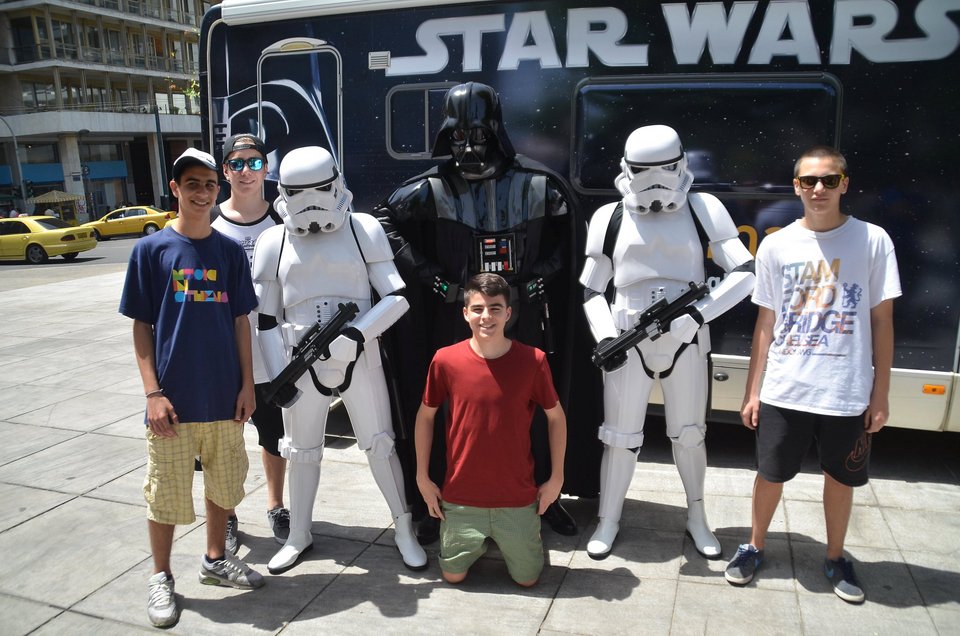Star Wars… απόβαση στο κέντρο της Αθήνας! [εικόνες] | iefimerida.gr 2