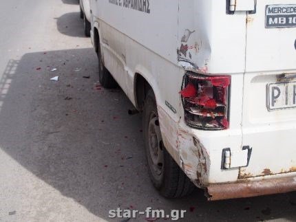 Γρεβενά: Ταξί χωρίς οδηγό προκάλεσε πανικό και ζημιές! [εικόνες & βίντεο] | iefimerida.gr 1