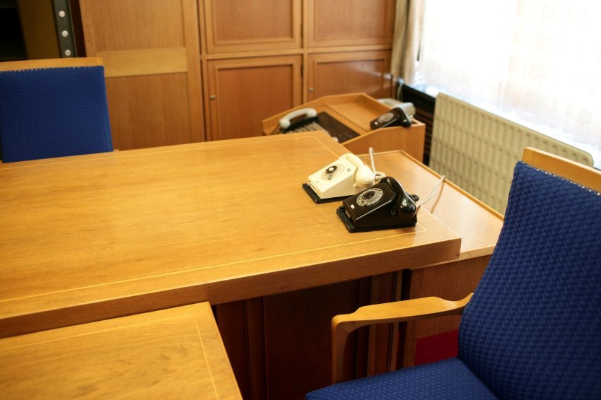 Το αρχηγείο της Στάζι ανοίγει ξανά- Μετατράπηκε σε προσωρινό άσυλο προσφύγων [εικόνες] | iefimerida.gr 4