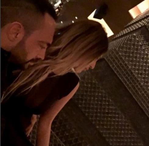 Παρέα με ξανθιά καλλονή ο Σταθοκωστόπουλος στην Κωνσταντινούπολη [εικόνες] | iefimerida.gr 1