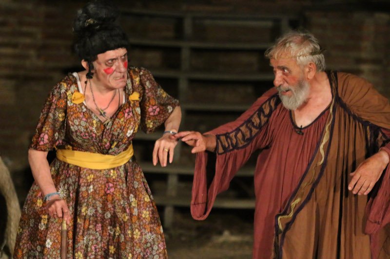 Στάθης Ψάλτης: Ο «εργάτης» της επιθεώρησης που υπηρέτησε τον Αριστοφάνη [βίντεο]  | iefimerida.gr 1