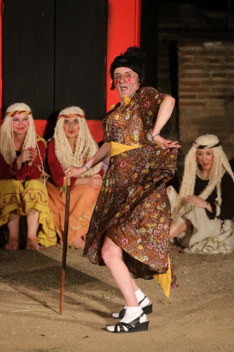 Στάθης Ψάλτης: Ο «εργάτης» της επιθεώρησης που υπηρέτησε τον Αριστοφάνη [βίντεο]  | iefimerida.gr 0